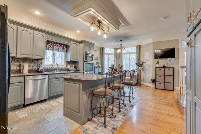 1817 Buckingham Court, Kingsport, TN 37660