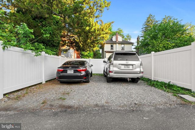 913 10TH AVE, Prospect Park, PA 19076