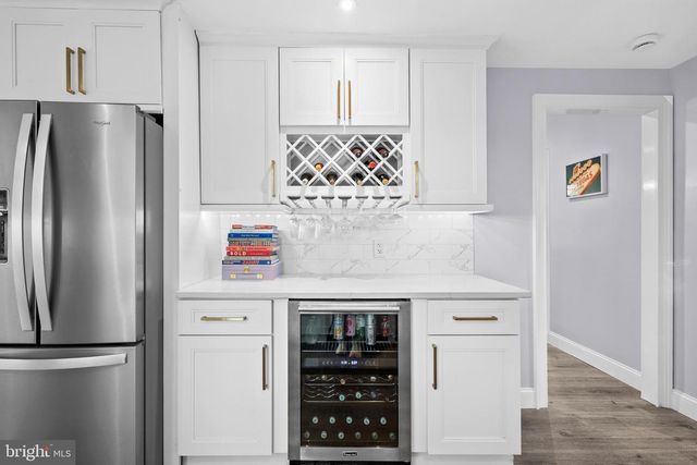 913 10TH AVE, Prospect Park, PA 19076