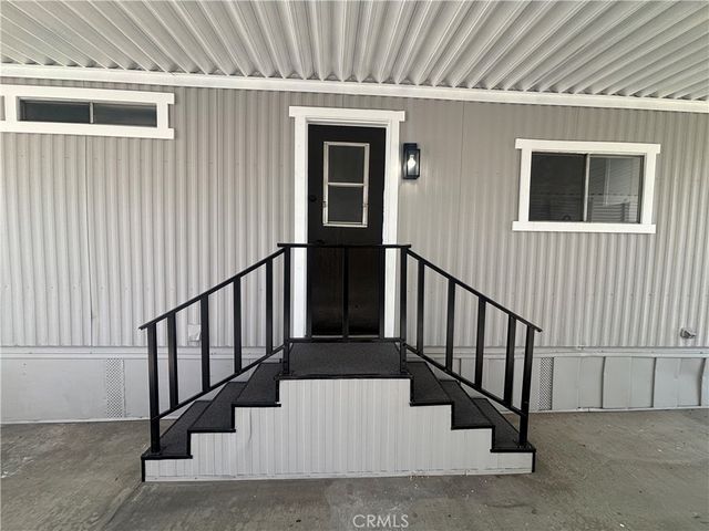 200 San Bernardino Ave. 46, Rialto, CA 92376