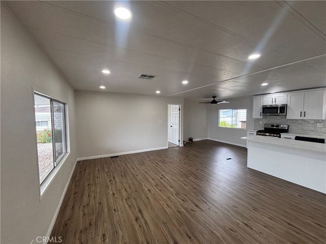 200 San Bernardino Ave. 46, Rialto, CA 92376