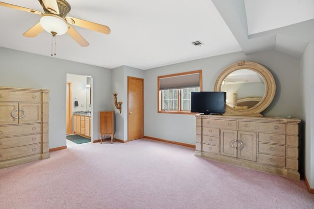 704 W Us Hwy 30, Valparaiso, IN 46385