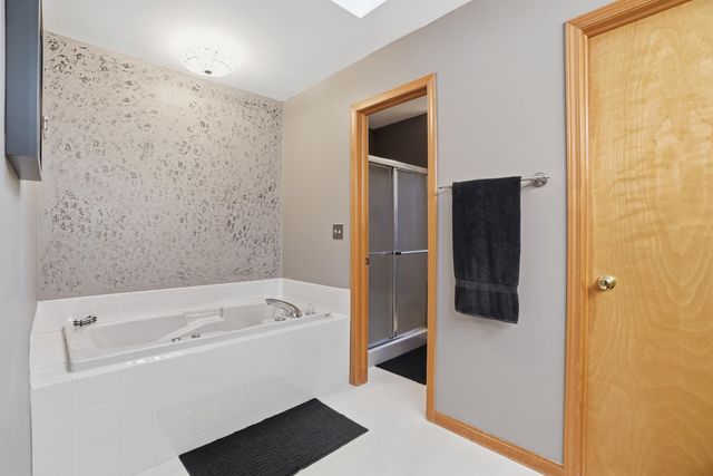 704 W Us Hwy 30, Valparaiso, IN 46385