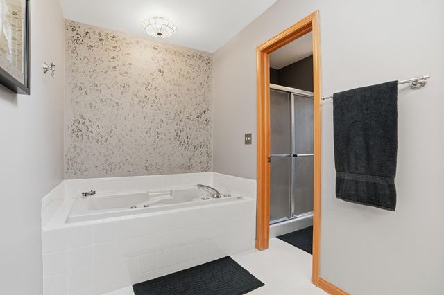 704 W Us Hwy 30, Valparaiso, IN 46385