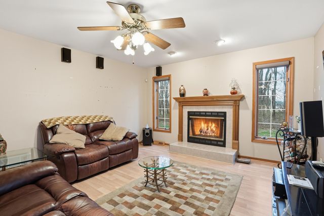 704 W Us Hwy 30, Valparaiso, IN 46385