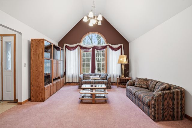 704 W Us Hwy 30, Valparaiso, IN 46385