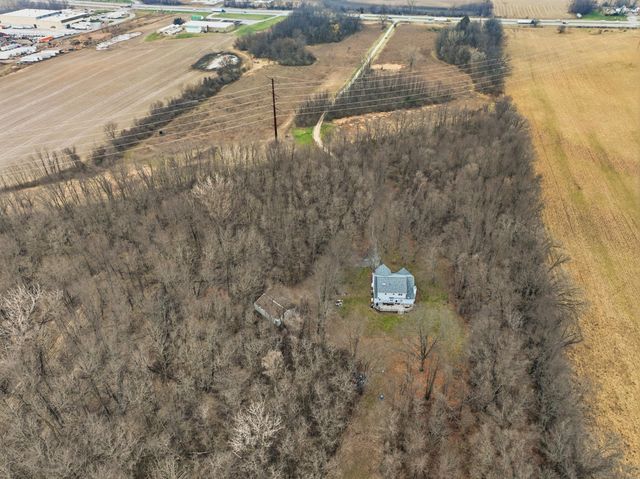 704 W Us Hwy 30, Valparaiso, IN 46385