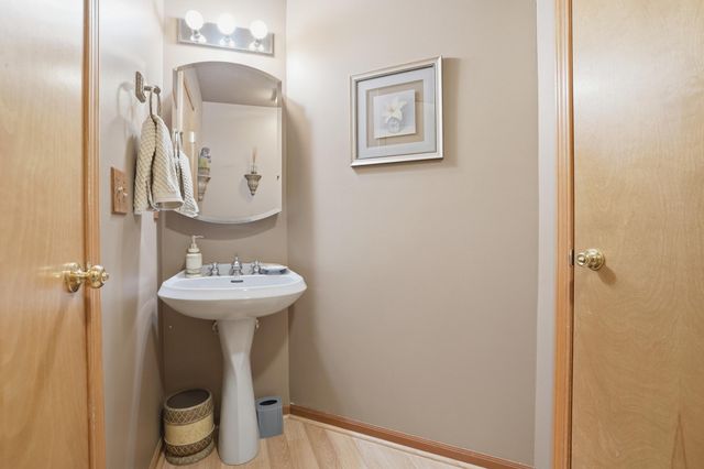 704 W Us Hwy 30, Valparaiso, IN 46385