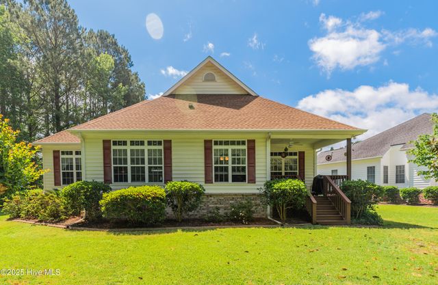 606 Lathrop Court, Calabash, NC 28467