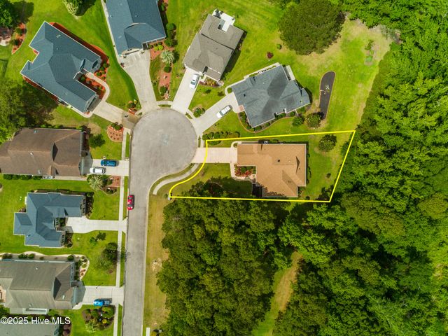 606 Lathrop Court, Calabash, NC 28467