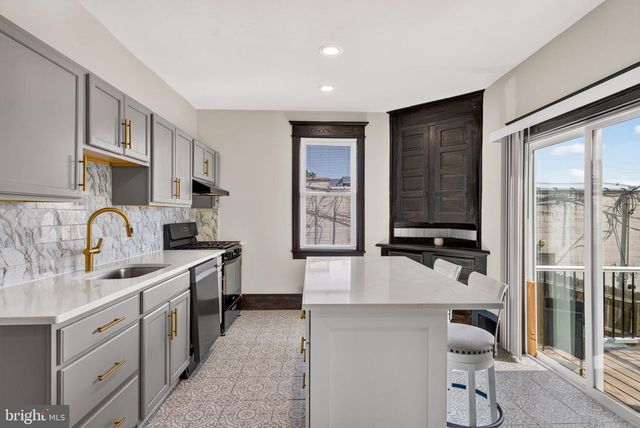 1 OAKVIEW AVE, Cherry Hill, NJ 08002