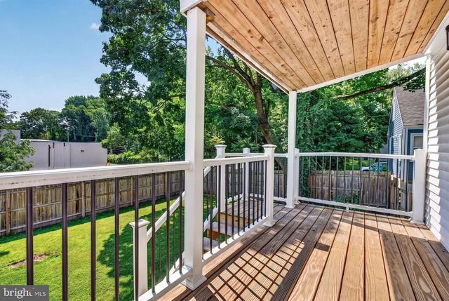1 OAKVIEW AVE, Cherry Hill, NJ 08002