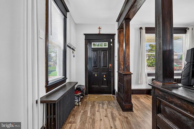 1 OAKVIEW AVE, Cherry Hill, NJ 08002