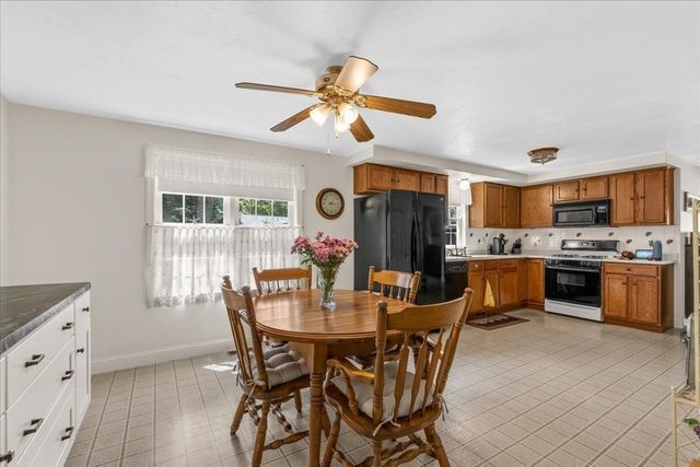 108 Wareham Lake Shore Dr, Wareham, MA 02538