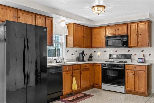 108 Wareham Lake Shore Dr, Wareham, MA 02538