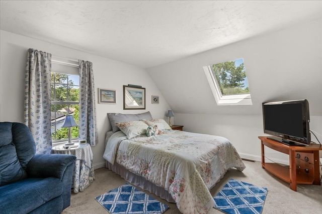 108 Wareham Lake Shore Dr, Wareham, MA 02538
