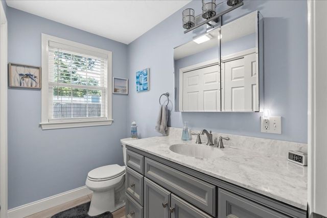 108 Wareham Lake Shore Dr, Wareham, MA 02538