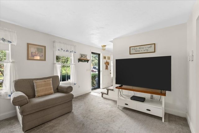 108 Wareham Lake Shore Dr, Wareham, MA 02538