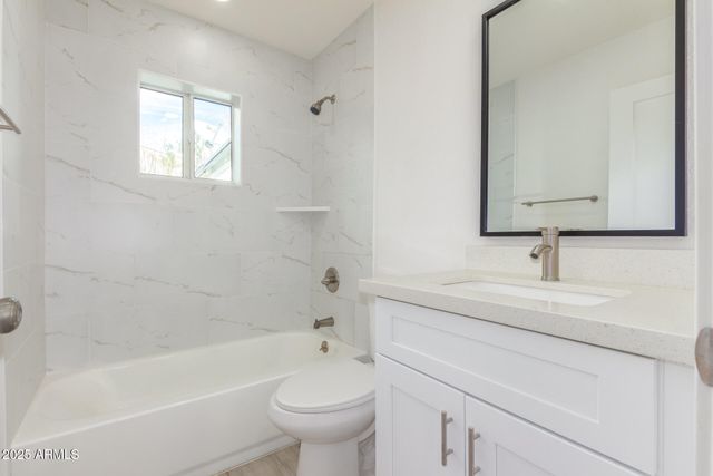 120 W HU ESTA Drive, Tempe, AZ 85282