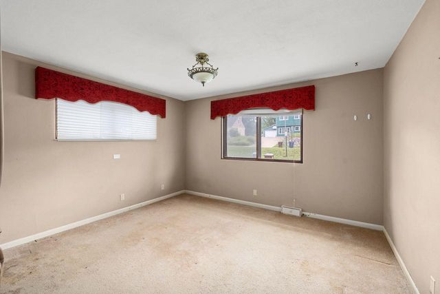 320 Horman BOULEVARD, Onalaska, WI 54650