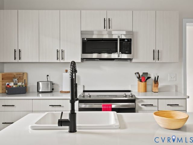 1403 N 24th St, Richmond, VA 23223