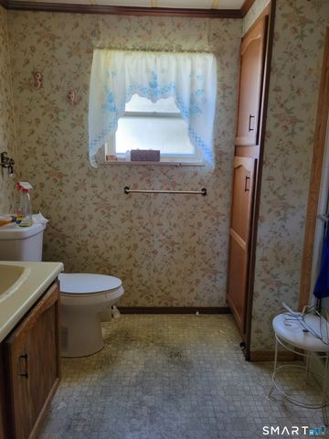 134 E Street, Groton, CT 06340