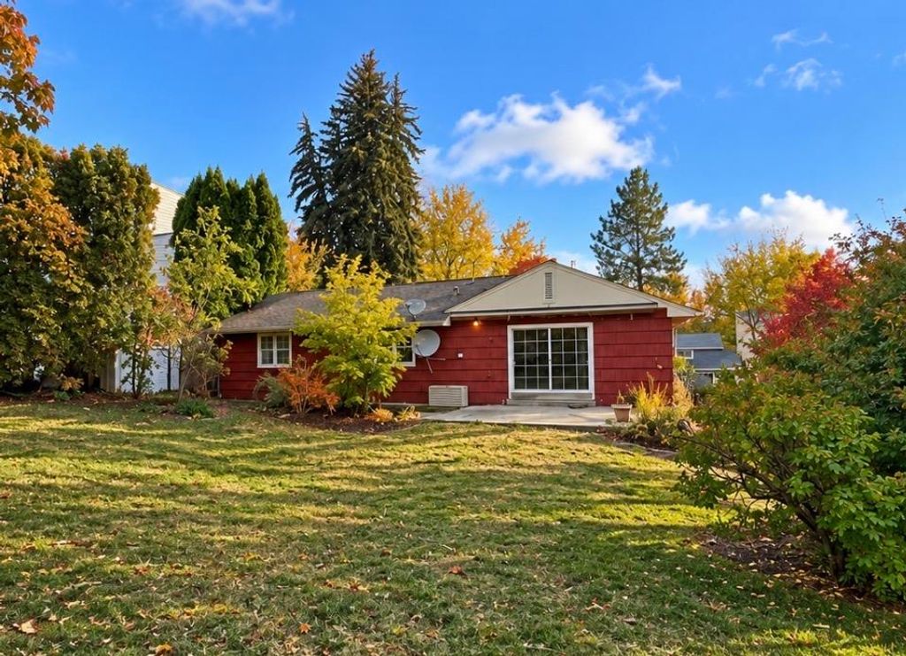 1504 E Pinecrest Rd, Spokane, WA 99203