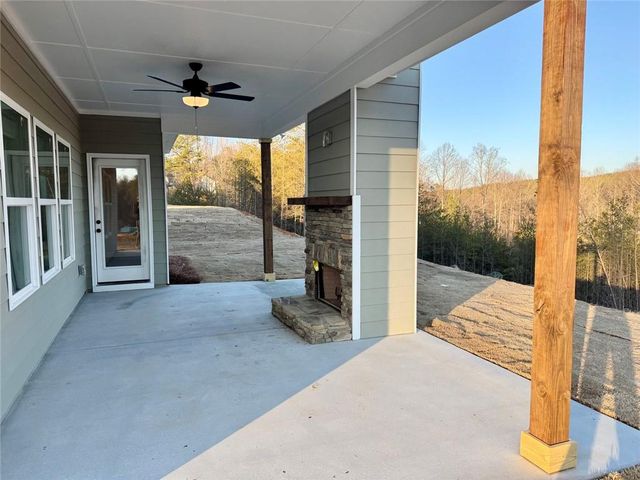 6454 Plantation Station Drive, Lula, GA 30554