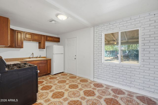 3806 W SHERIDAN Street, Phoenix, AZ 85009