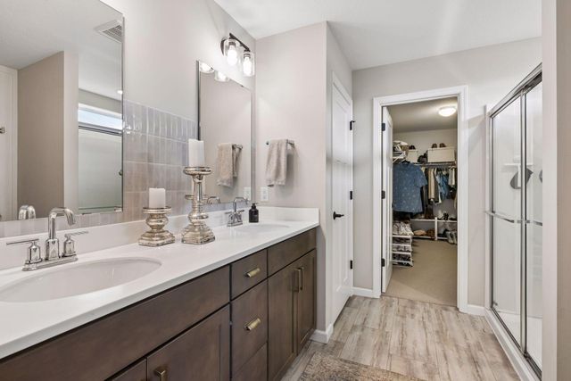 2265 Creekview Drive, Victoria, MN 55386