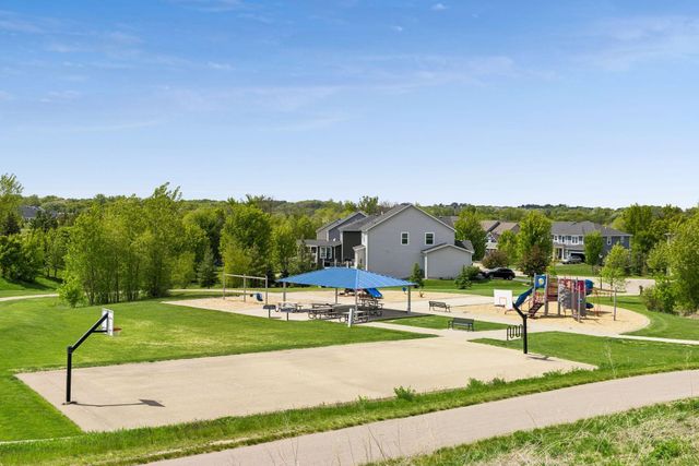 2265 Creekview Drive, Victoria, MN 55386