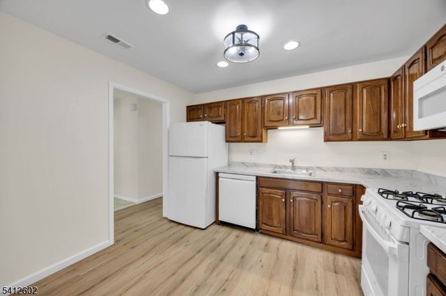 113 Heather Ct, Edison Twp., NJ 08820