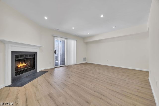 113 Heather Ct, Edison Twp., NJ 08820