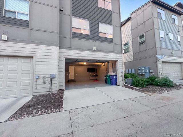 9026 E 52nd Ave, Denver, CO 80238