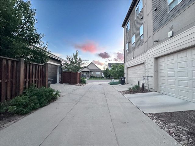 9026 E 52nd Ave, Denver, CO 80238