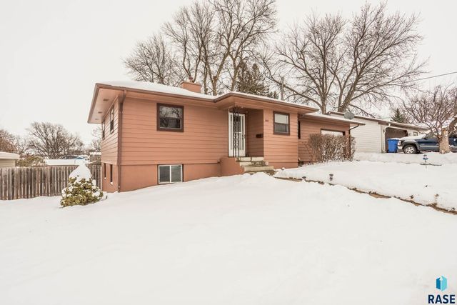 808 S Thompson Ave Avenue, Sioux Falls, SD 57103