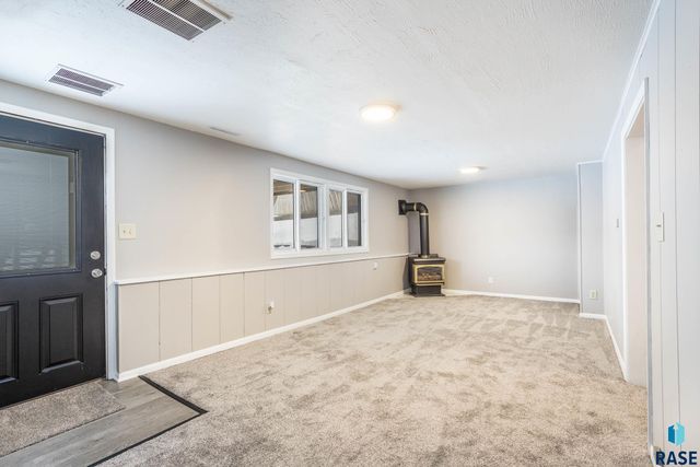 808 S Thompson Ave Avenue, Sioux Falls, SD 57103