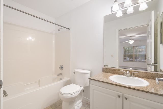 4276 Calinda Lane APT 112, Niceville, FL 32578