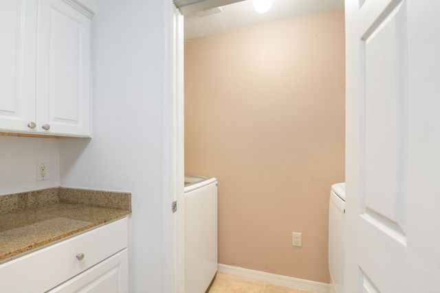 4276 Calinda Lane APT 112, Niceville, FL 32578
