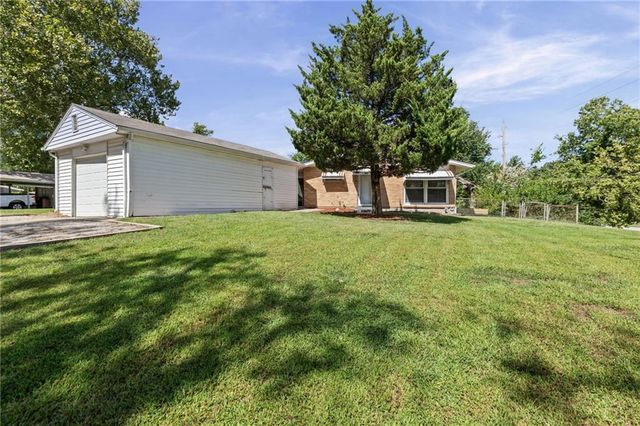 800 Marilynn Avenue, Liberty, MO 64068