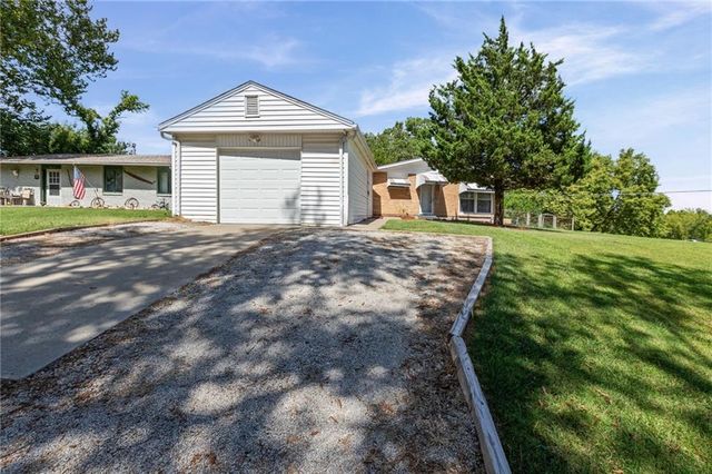 800 Marilynn Avenue, Liberty, MO 64068