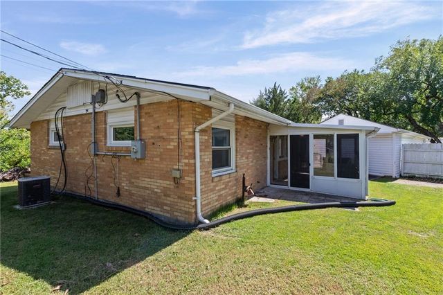 800 Marilynn Avenue, Liberty, MO 64068