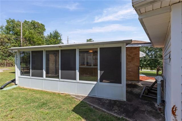 800 Marilynn Avenue, Liberty, MO 64068