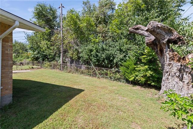 800 Marilynn Avenue, Liberty, MO 64068