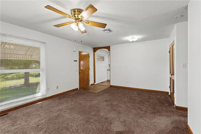 800 Marilynn Avenue, Liberty, MO 64068