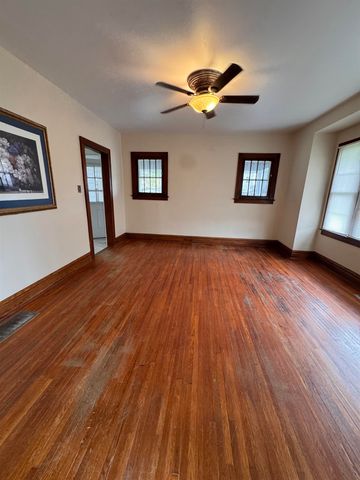 2926 5th Avenue, Huntington, WV 25702
