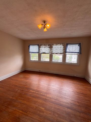 2926 5th Avenue, Huntington, WV 25702