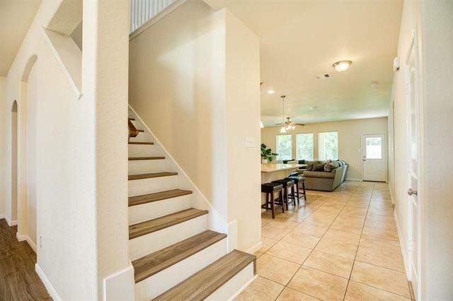 511 Moore Street, Richwood, TX 77531