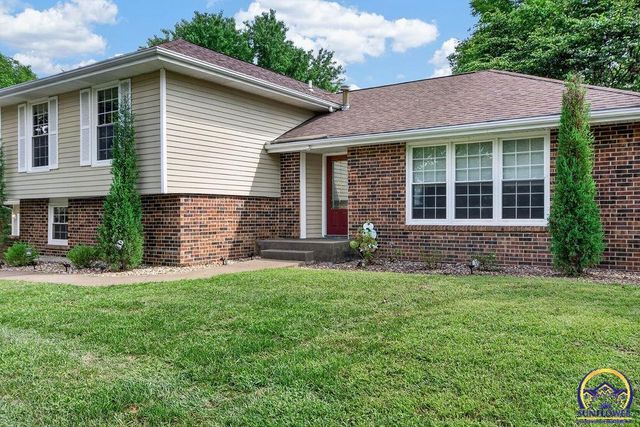 3539 NW 45th Ct, Topeka, KS 66618