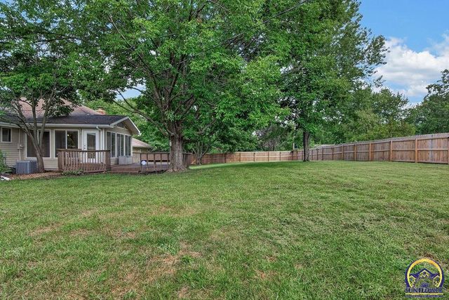 3539 NW 45th Ct, Topeka, KS 66618